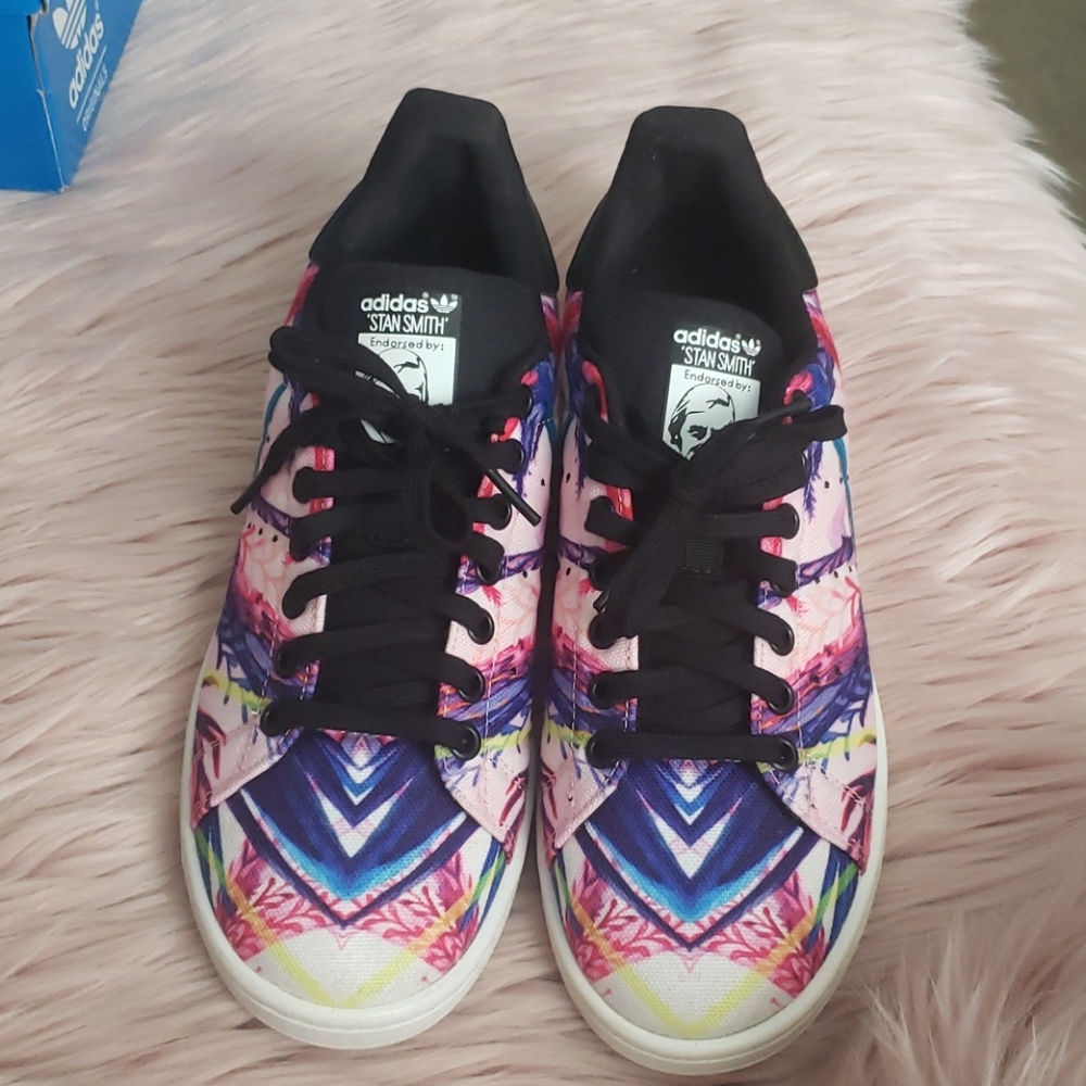 Womans Adidas size 9
